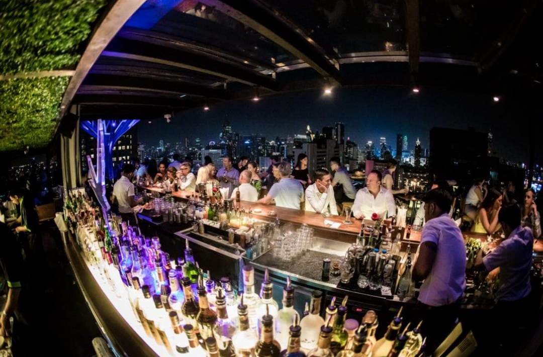 Above 11 (tầng 33)