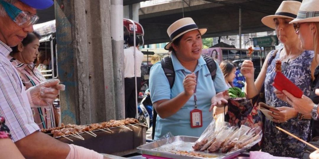 Ăn sáng tại Bangrak