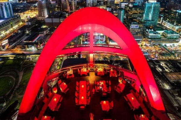 Red Sky Bar (Tầng 56)