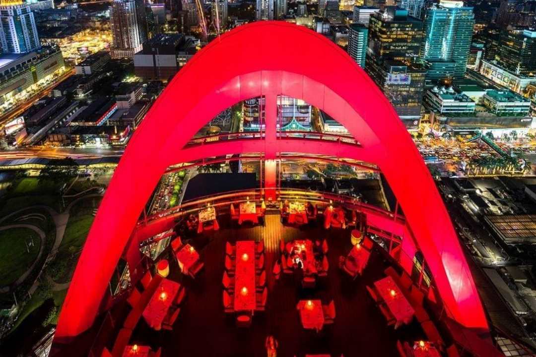Red Sky Bar (Tầng 56)